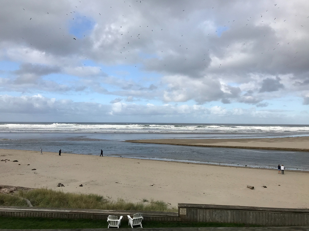 Schooner's Cove Inn主图