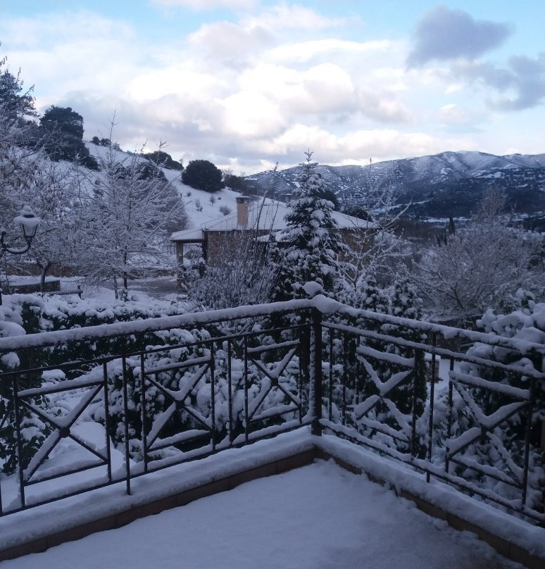 Nefeli Guesthouses主图