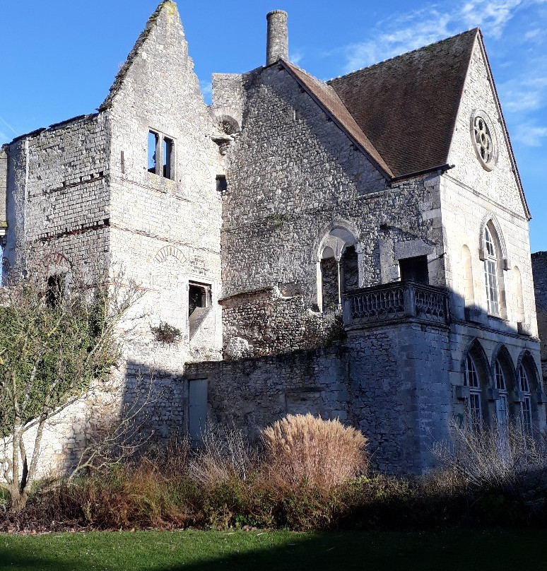 Parc et Vestiges du Chateau Royal-桑利斯必去景点