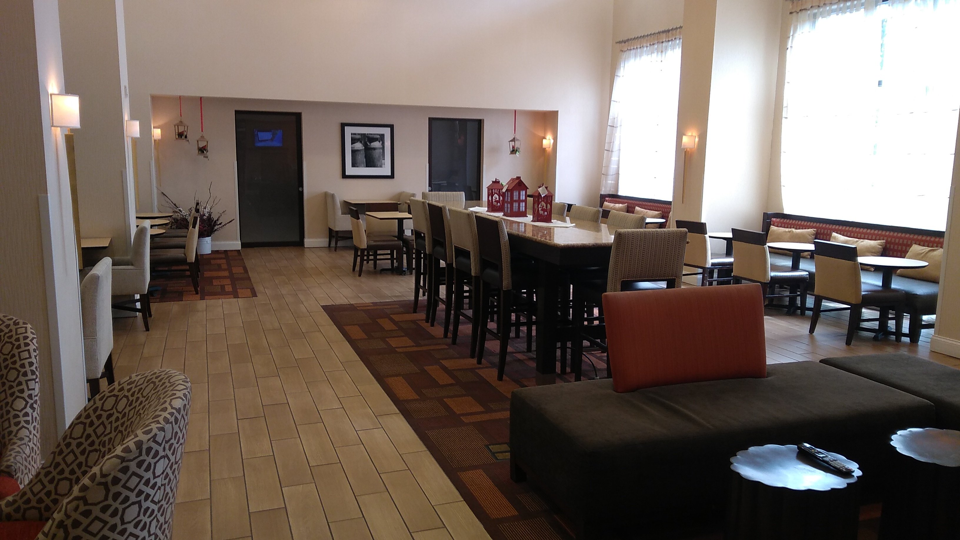 Hampton Inn & Suites Largo-餐饮