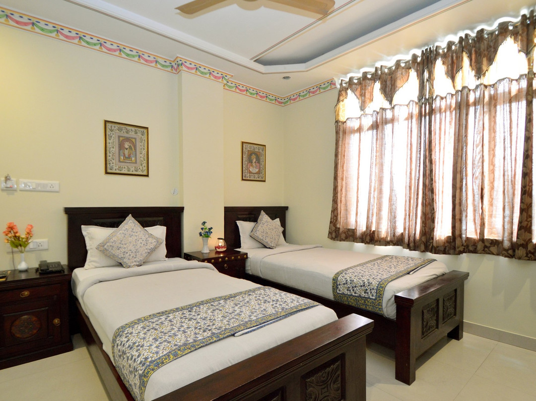 Hotel Surya Garh主图