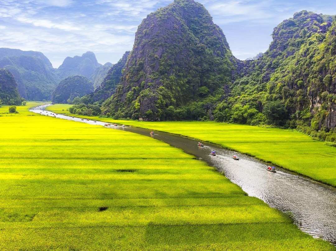 Gold Ealge Travel-岘港必去景点