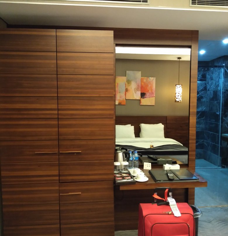 Gold Majesty Hotel主图