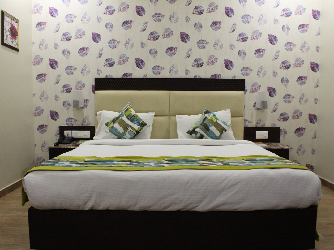 金苹果酒店主图