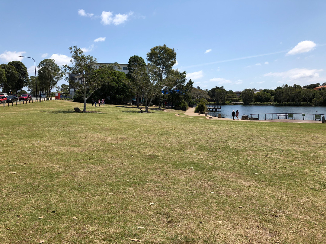 Lake Eden景点图片