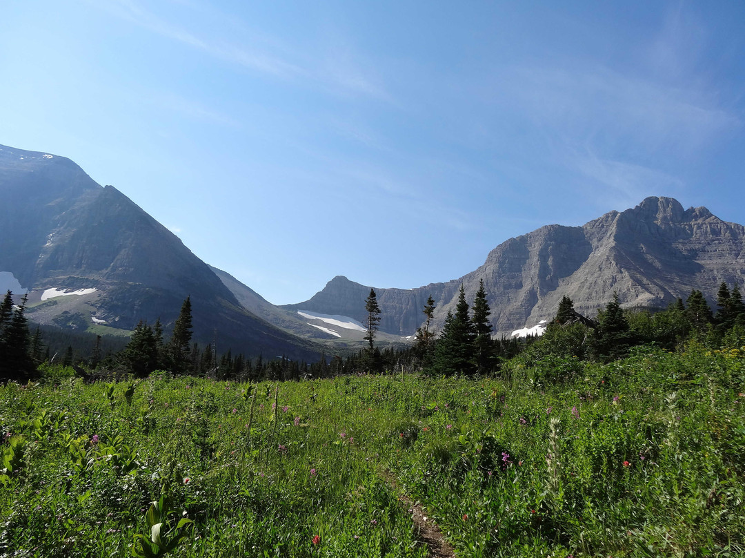 Red Eagle Lake Trail景点图片