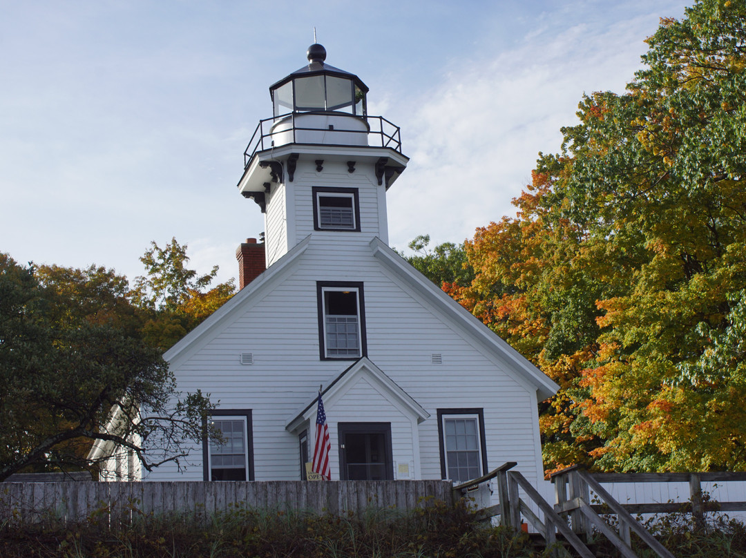 Mission Point Lighthouse景点图片