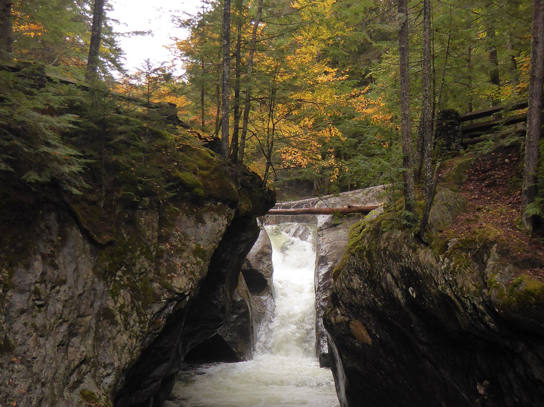 Hancock旅游景点-Texas Falls