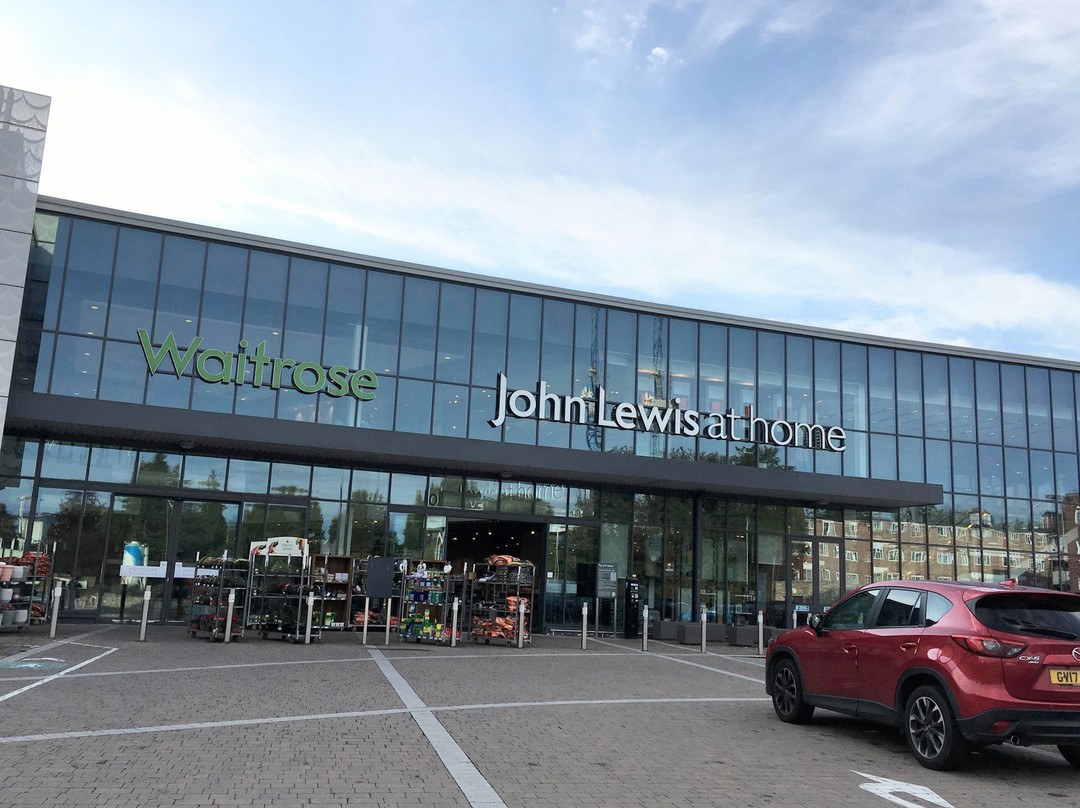 Premier Inn Horsham Town Centre主图