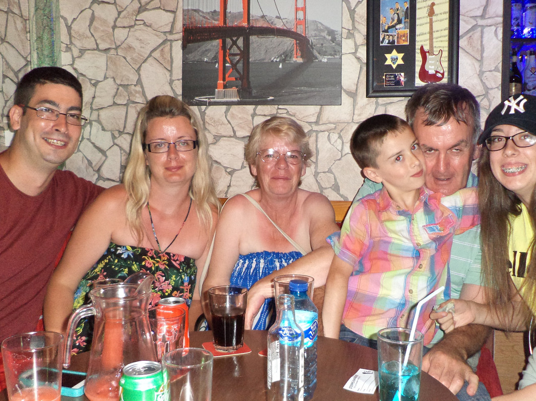 Stepps Bar-圣庞沙必去景点