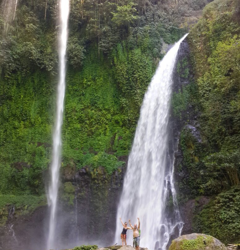 Tekaan Telu Waterfall景点图片