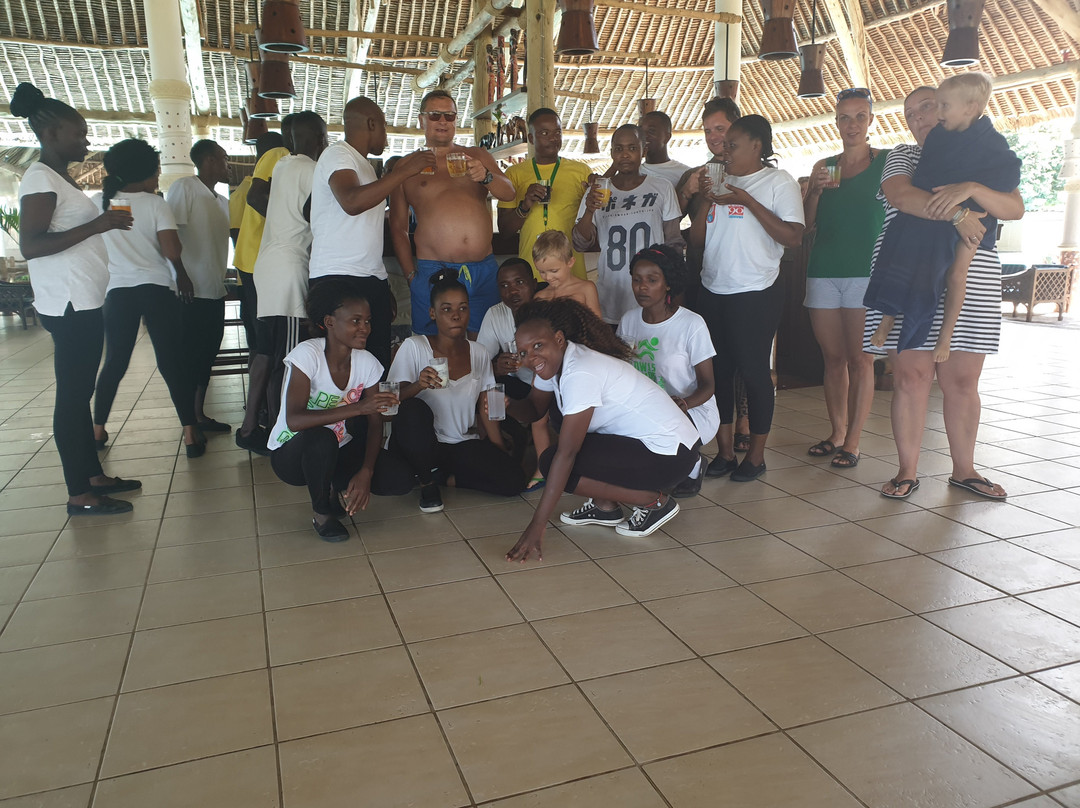 Neptune Village Beach Resort & Spa主图