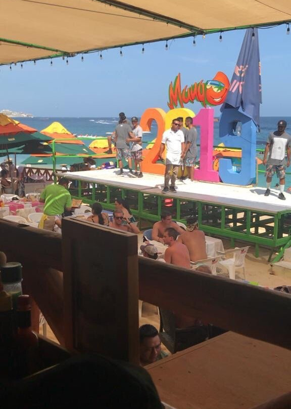 Mango Deck Restaurant & Beach Club景点图片