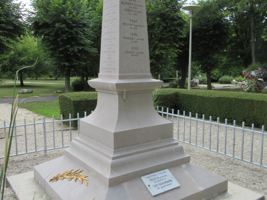 Monument aux Morts de Roissy-en-France景点图片