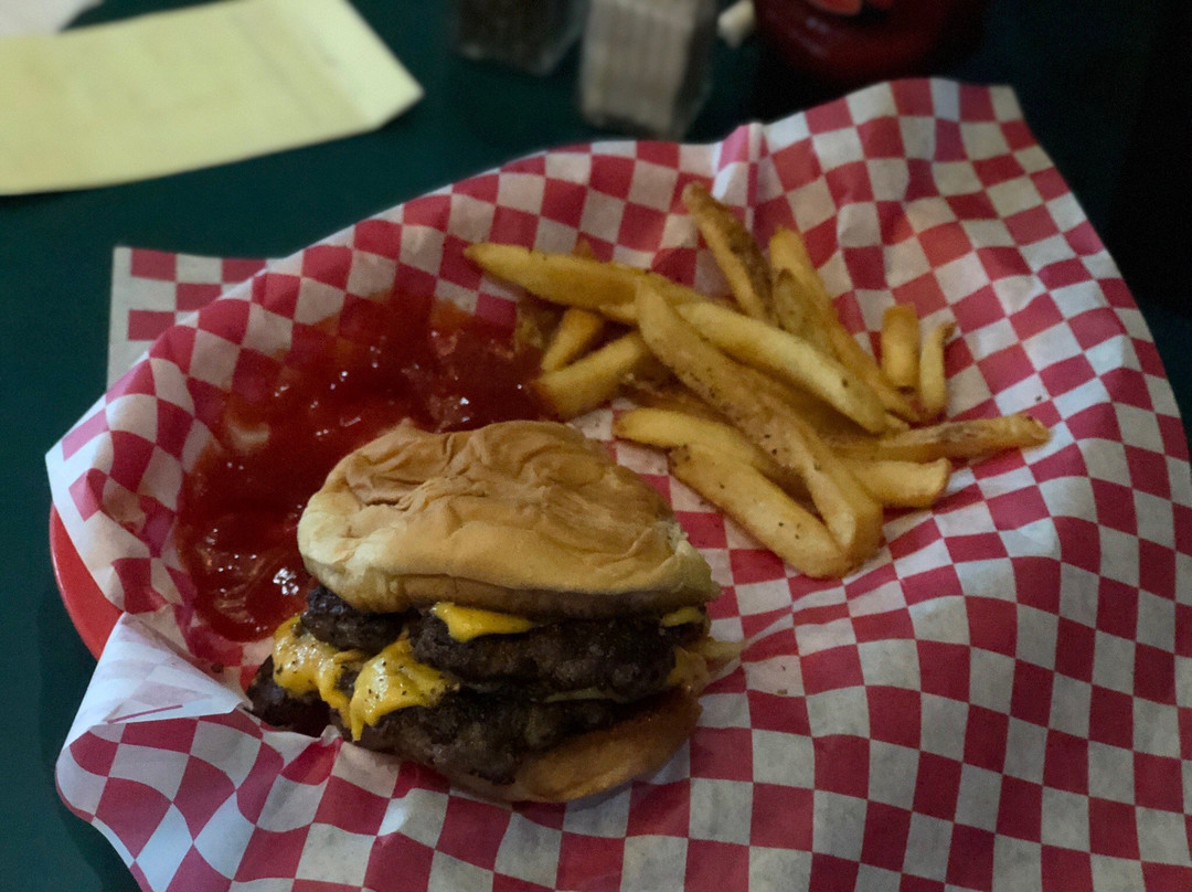 Catron餐馆和美食-Main Street Restaurant