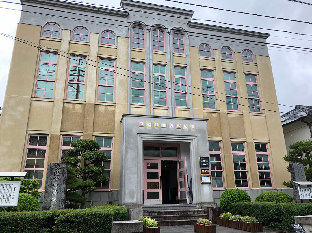 Uchikocho Visitor Center A Runze-内子町必去景点