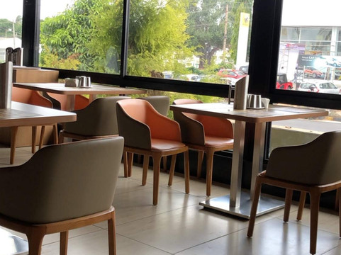 鲁奇王子酒店主图