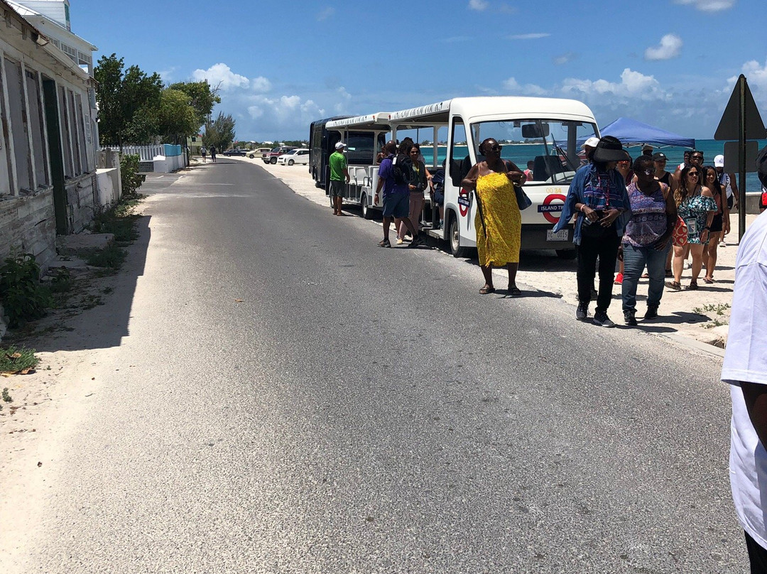 Island Trams-Cockburn Town必去景点