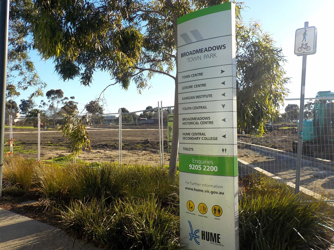 Broadmeadows Town Park景点图片