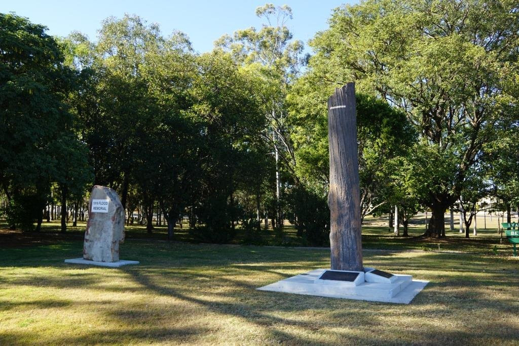 The Stump Flood Memorial-Clermont必去景点