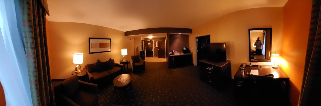 斯普林菲尔德希尔顿花园酒店主图