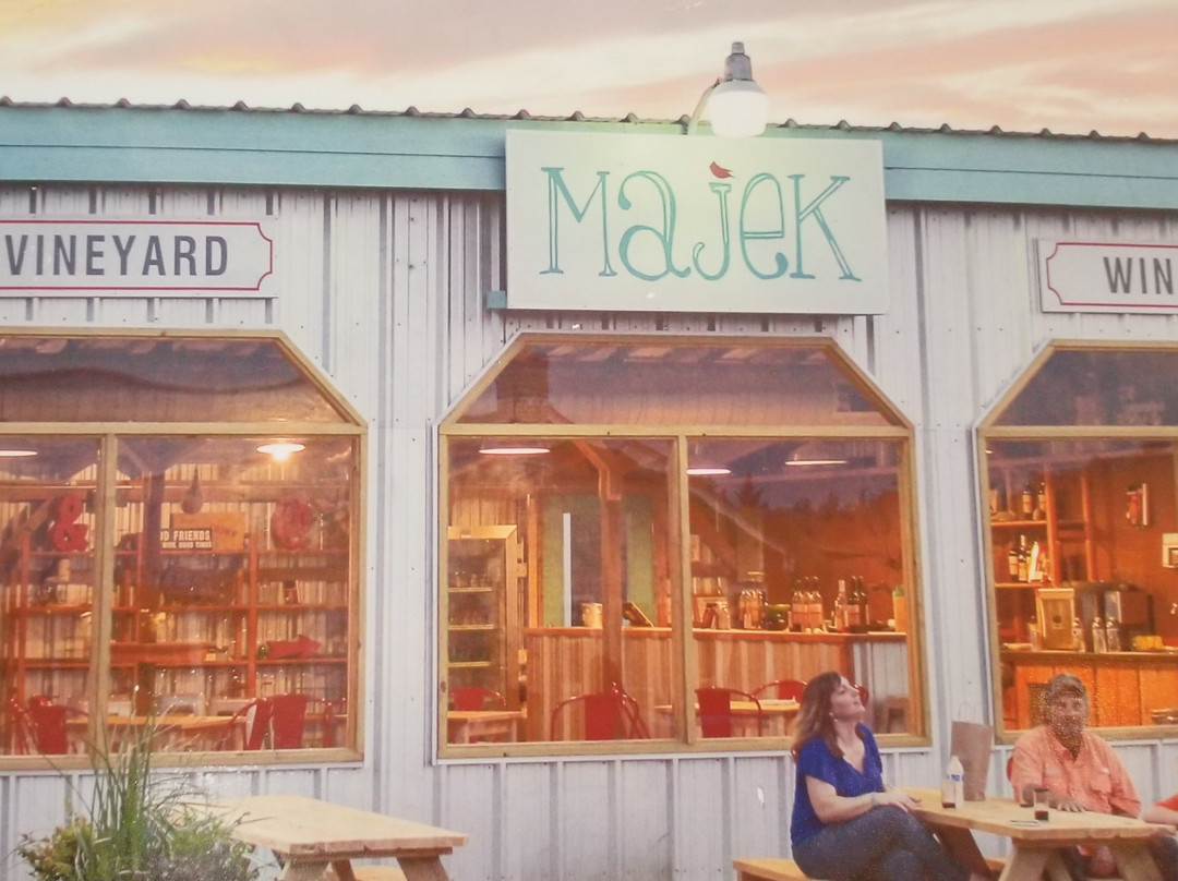 Majek Vineyard & Winery-Schulenburg必去景点