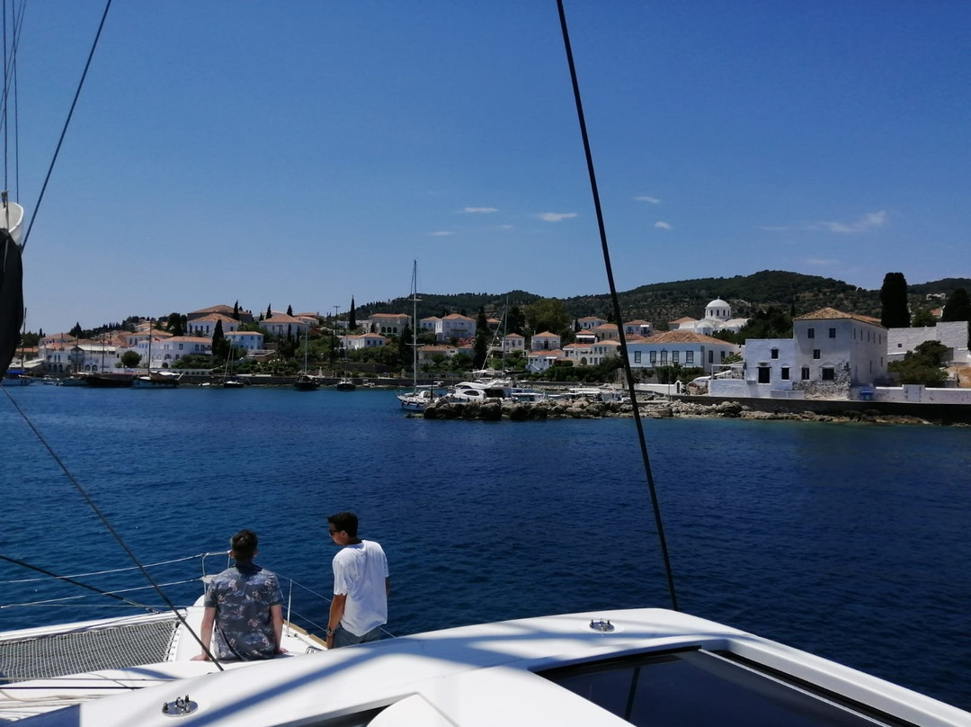 Catamaran Charter Holidays景点图片