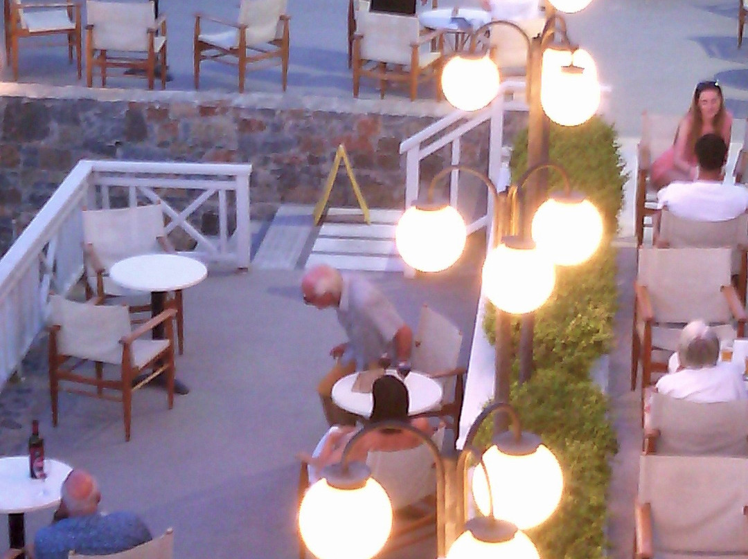 Maritimo Beach Hotel主图