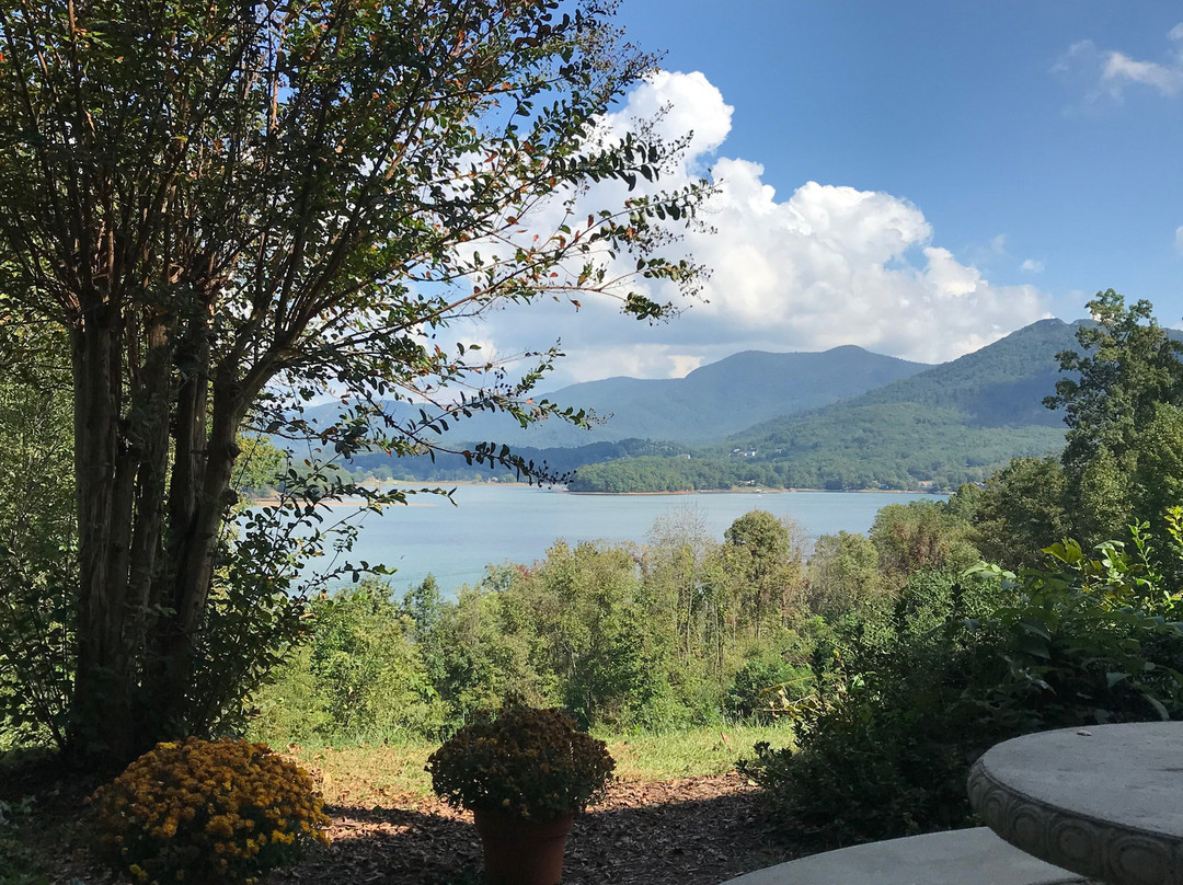 Lake Chatuge Lodge主图