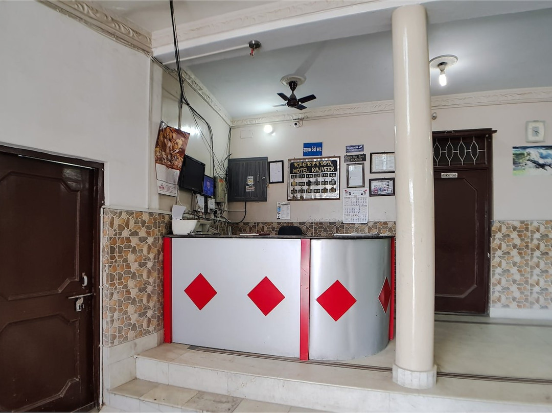 OYO 29237 Hotel Rajveer主图