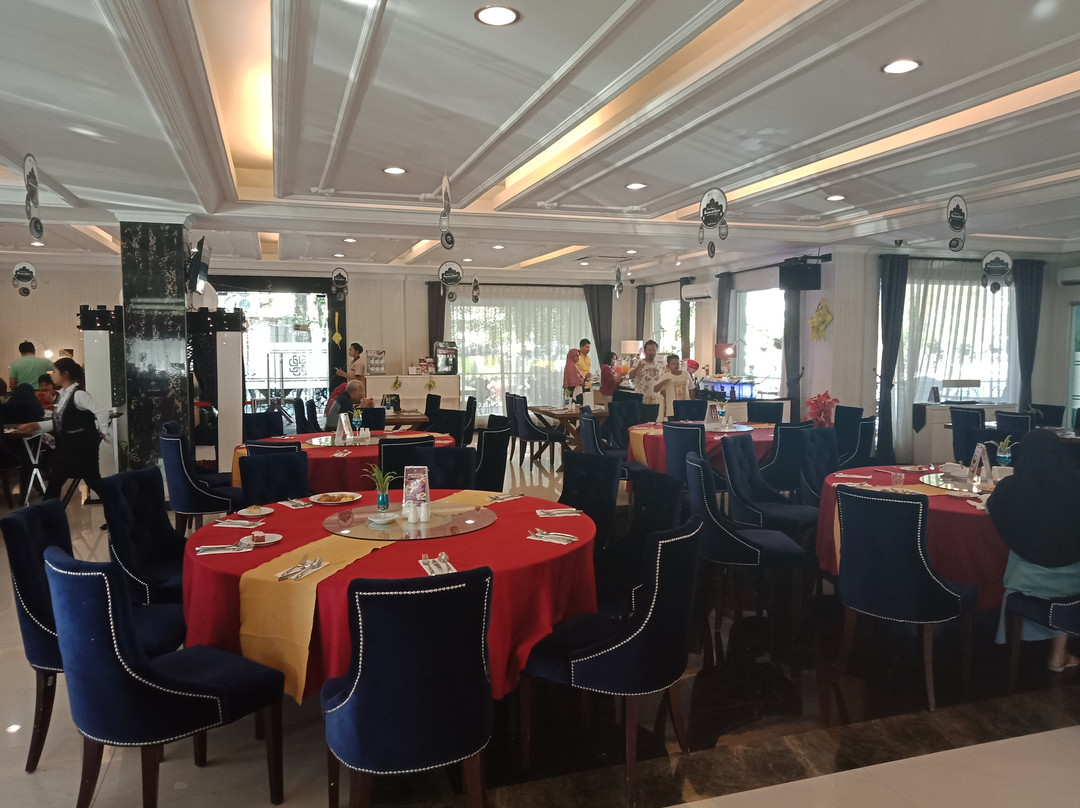 Adhiwangsa Hotel And Convention Solo主图