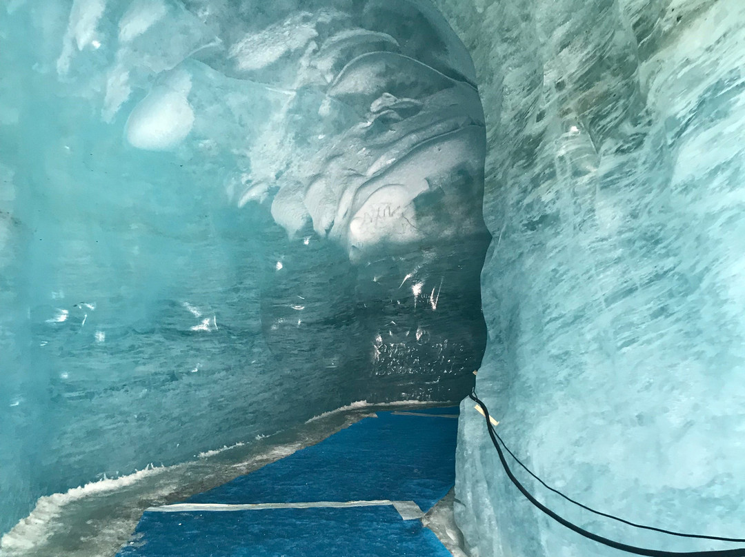 Grotte de Glace-霞慕尼必去景点
