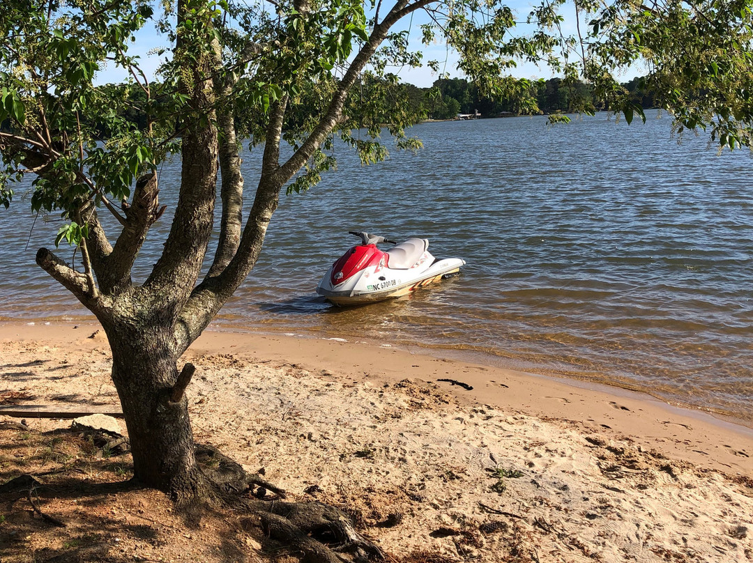 Lake Gaston Summer Rentals景点图片