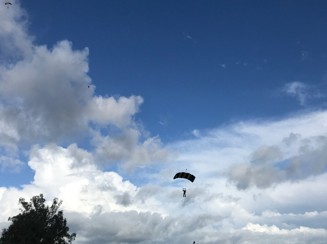 Skydive Ramblers Toogoolawah景点图片