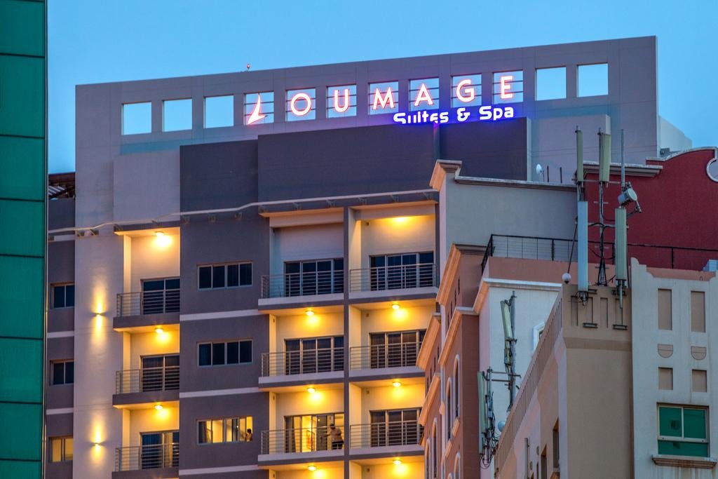 Loumage Suites and Spa-浴室