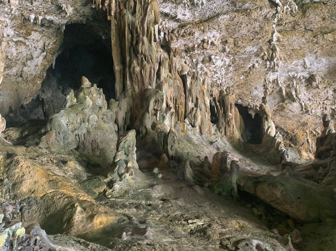 Palaha Cave-阿洛菲必去景点
