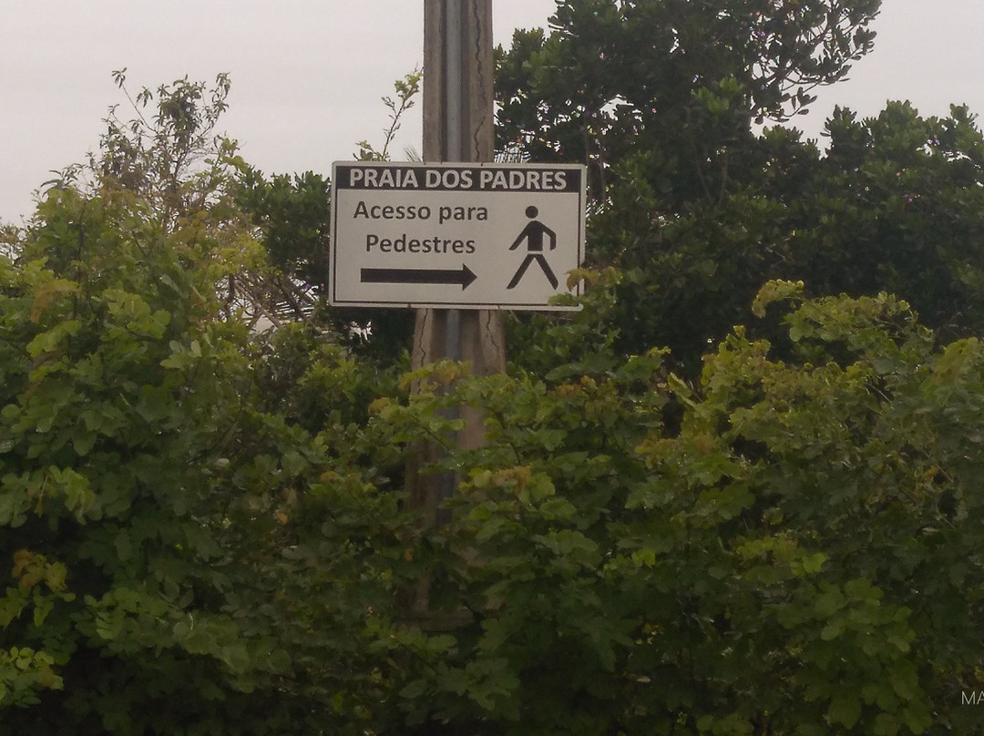 Praia dos Padres景点图片