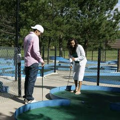 Dinosaur Valley Mini Golf & Josephine's Vegetables-Sudbury必去景点