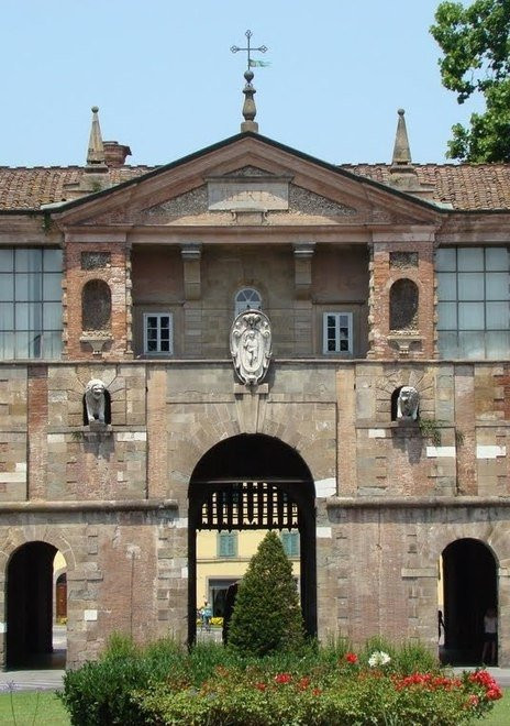 Porta San Pietro景点图片