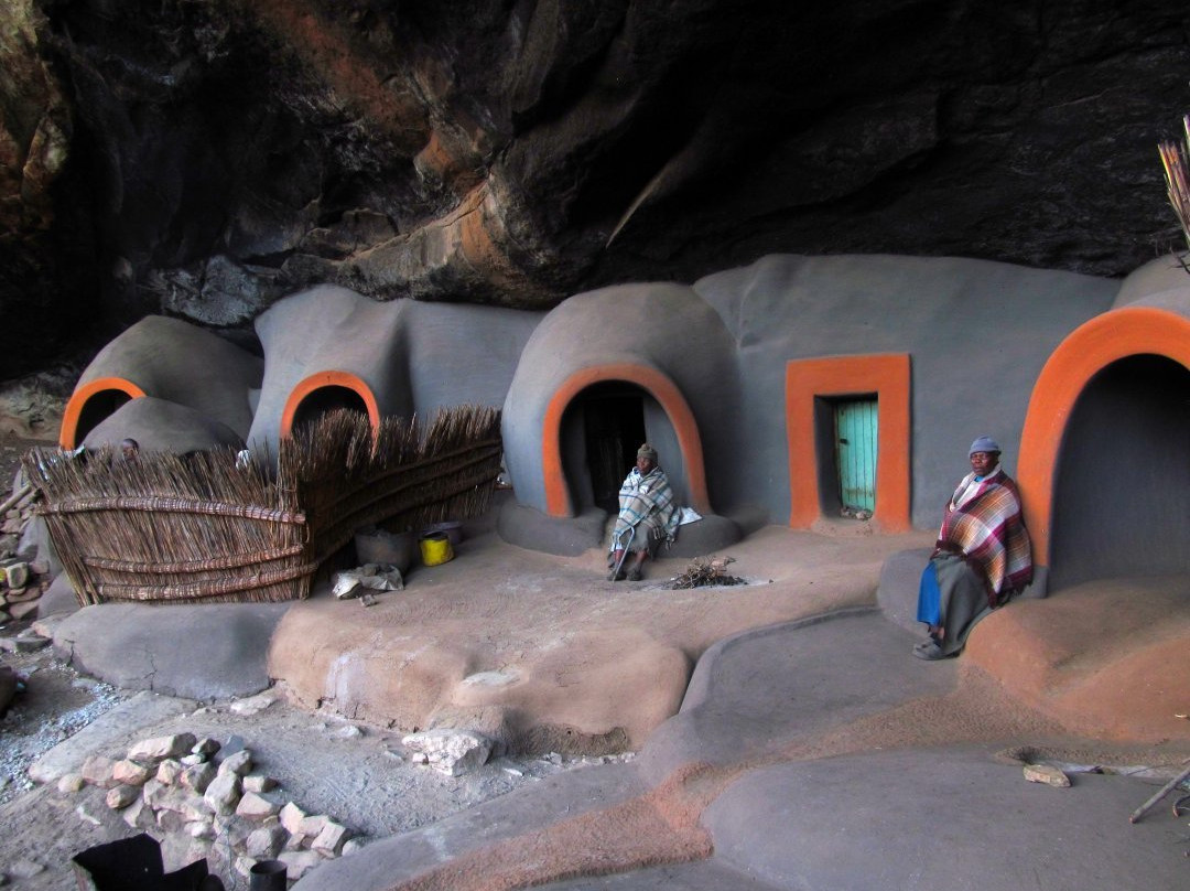 Ha Kome Cave Houses景点图片