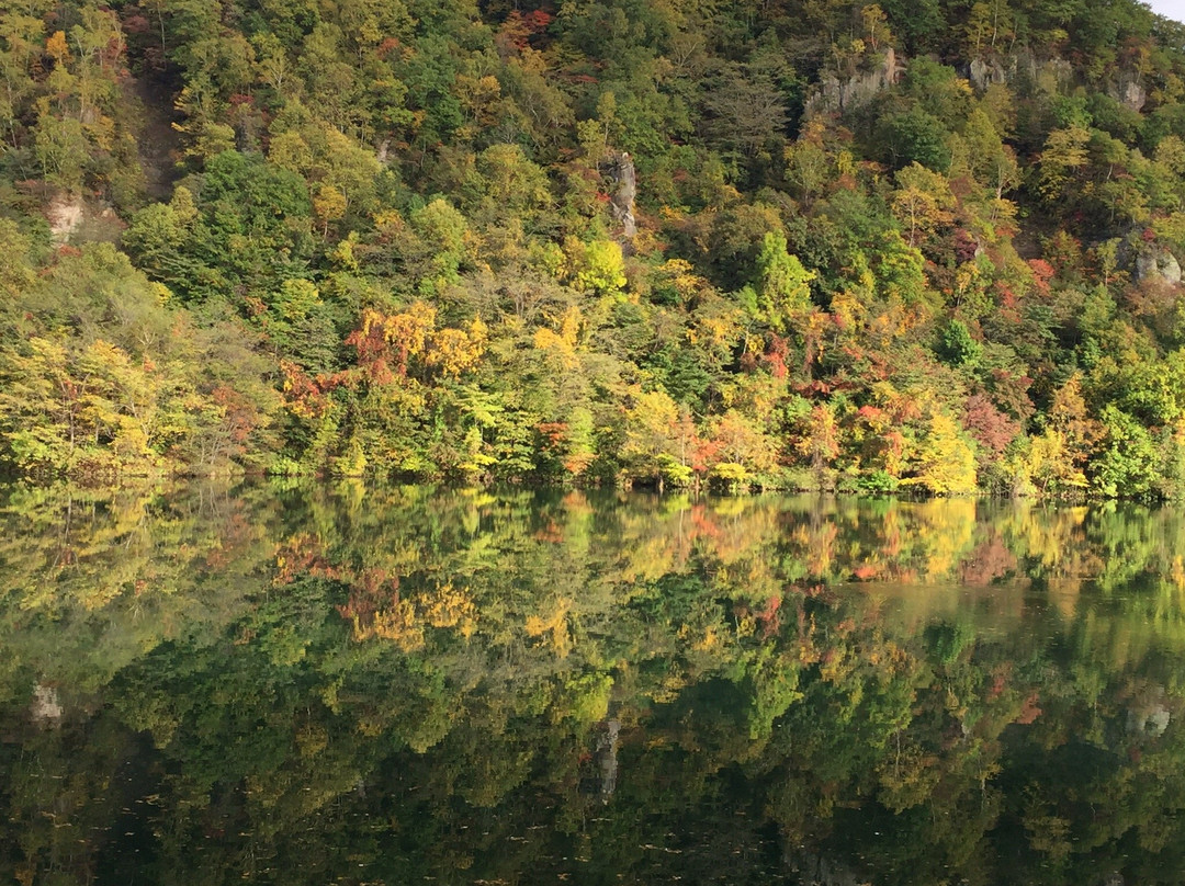 Lake Kuttari景点图片