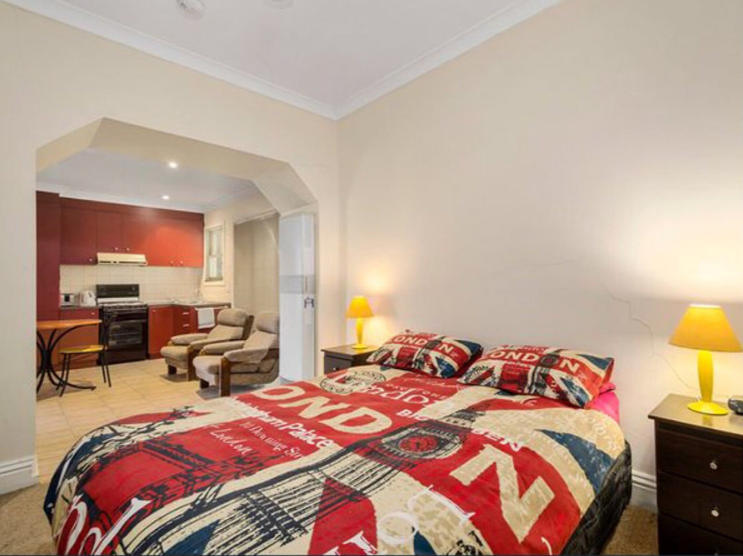 Newport Homestay & Lodge