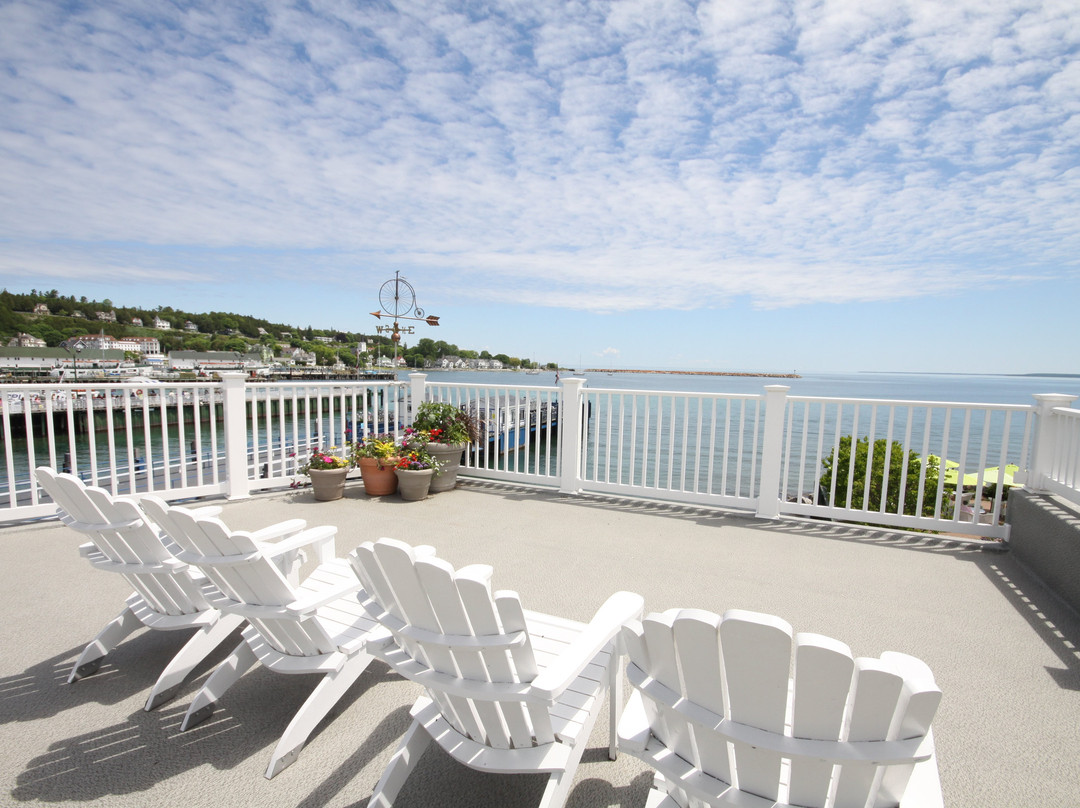 Downtown Harbor Suites & Penthouse