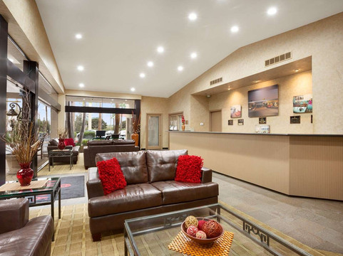 Ramada by Wyndham San Diego North Hotel & Conference Center主图