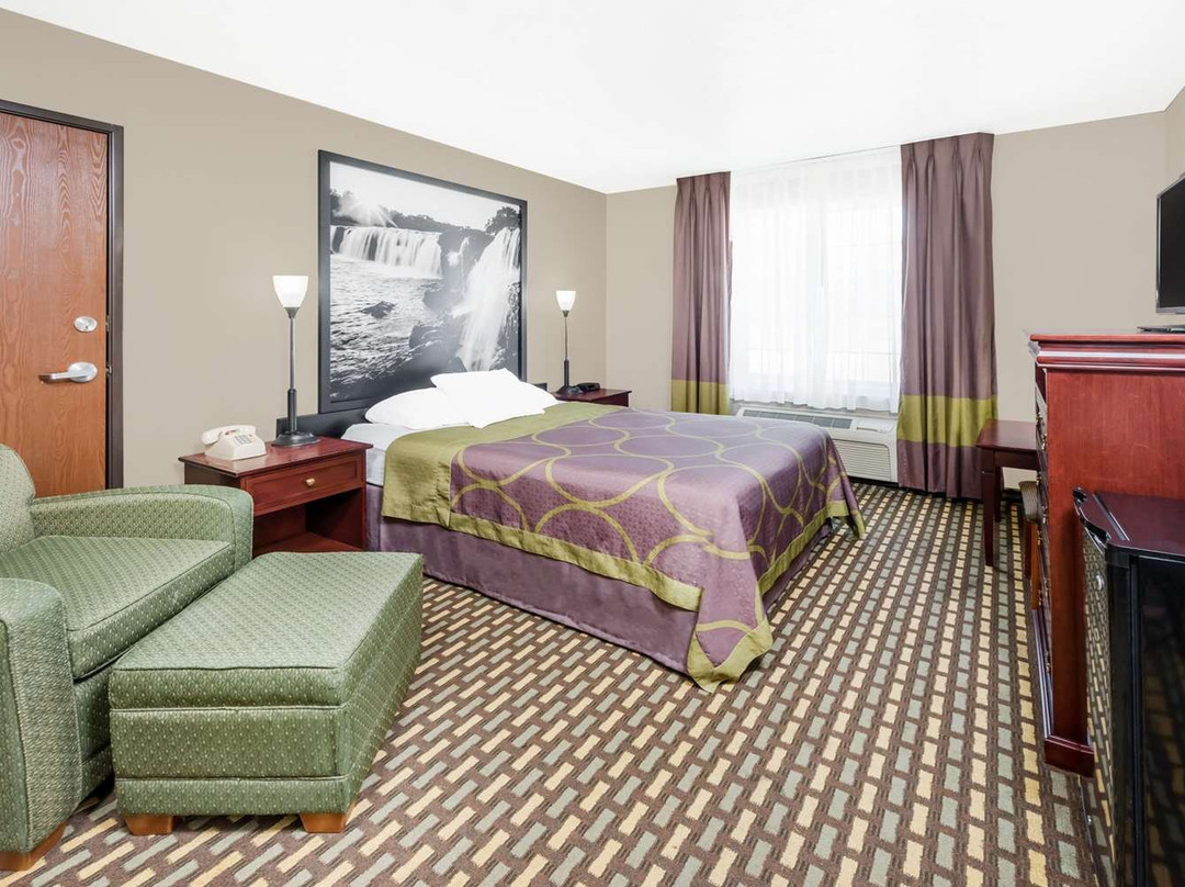 Super 8 by Wyndham Bolivar主图