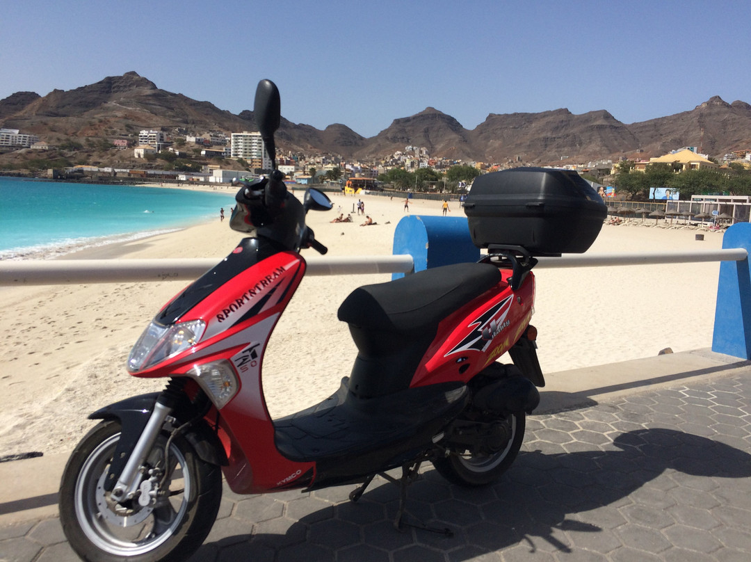 Zoom Zoom Mindelo-明德卢必去景点