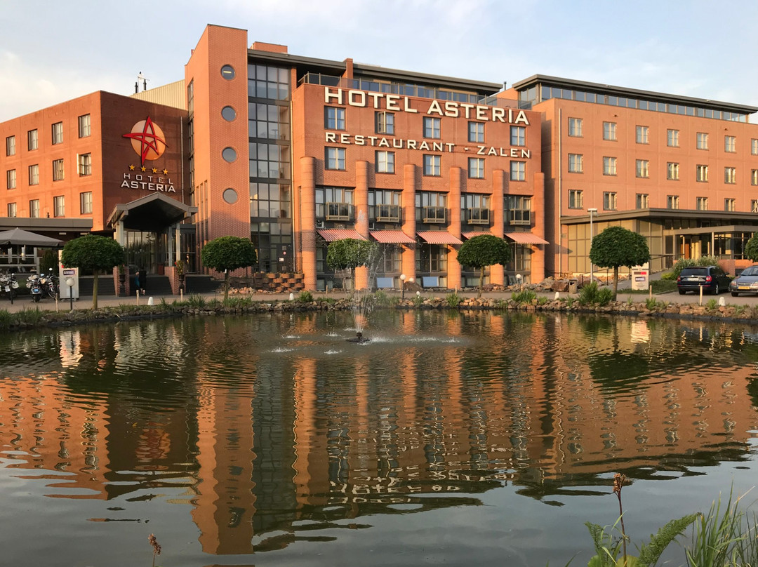 阿斯特利亚酒店主图