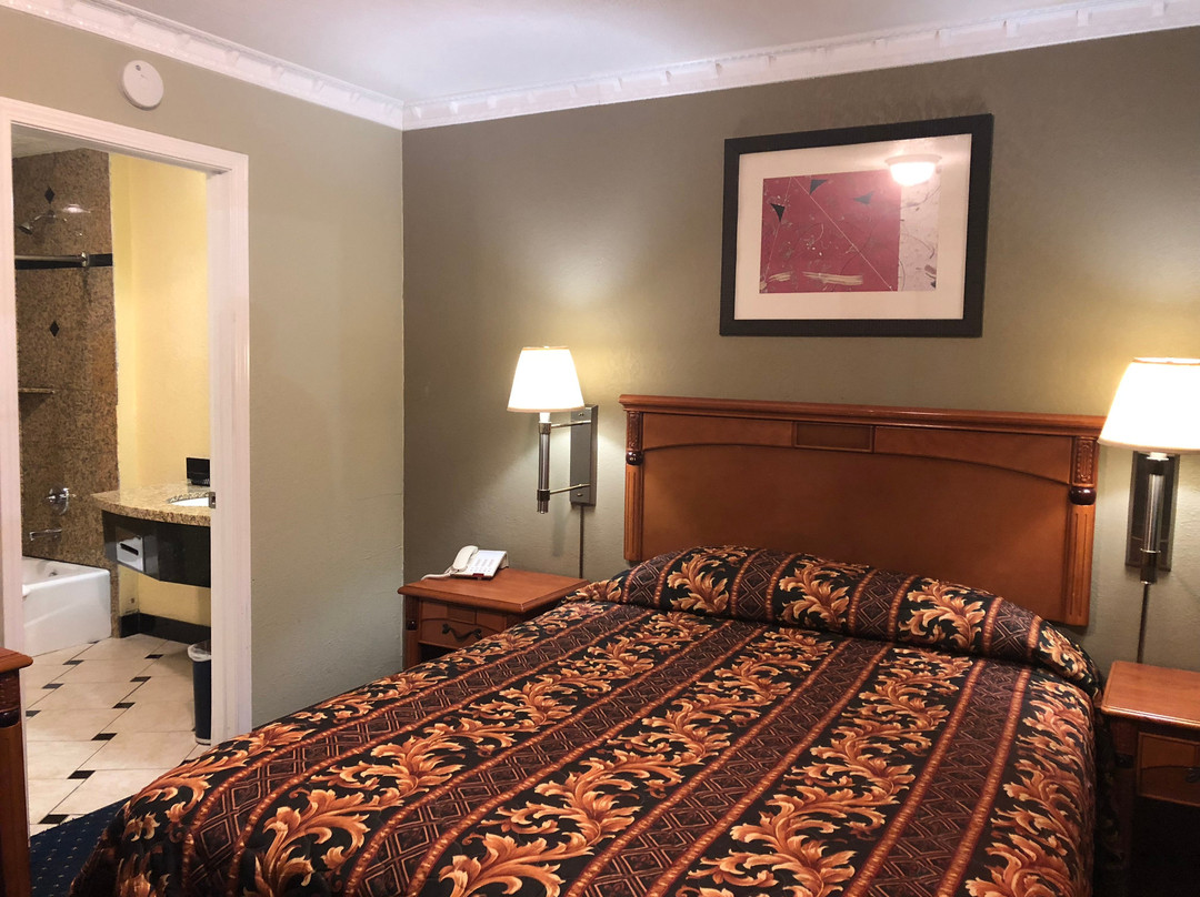 Western Village Inn主图