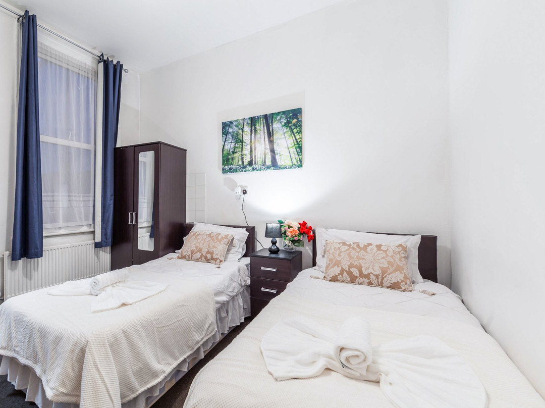 Thurlow Gardens Guest House主图