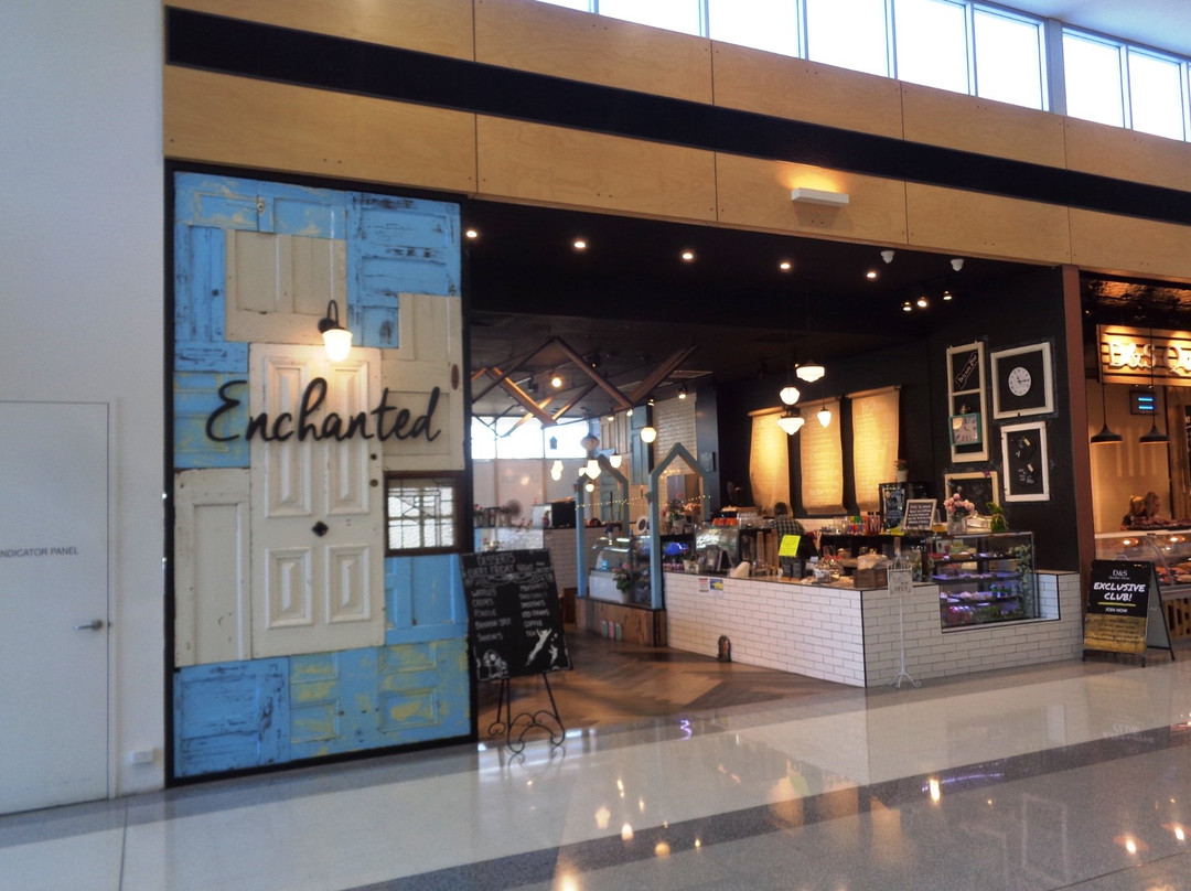 Virginia餐馆和美食-Enchanted Cafe